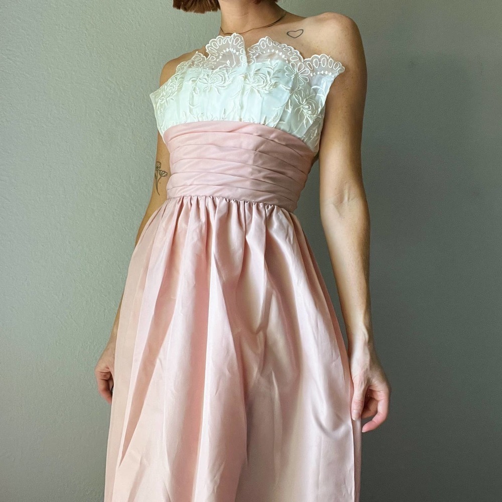 Vintage 1970's Pink Strapless Eyelet Ruffle Strapless Maxi Dress - Picture 6 of 8